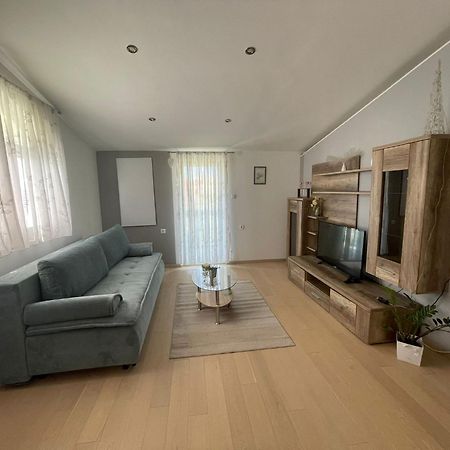 Apartments Meri Водице Екстериор снимка