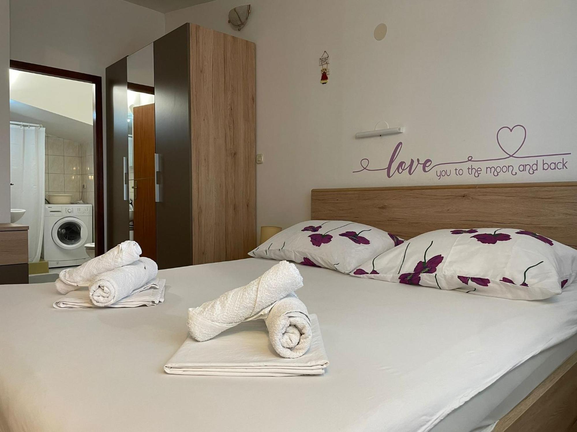 Apartments Meri Водице Екстериор снимка