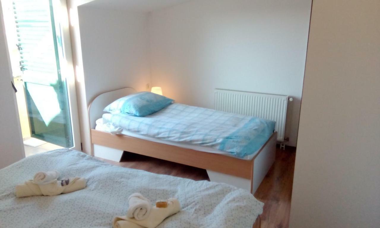 Apartments Meri Водице Екстериор снимка